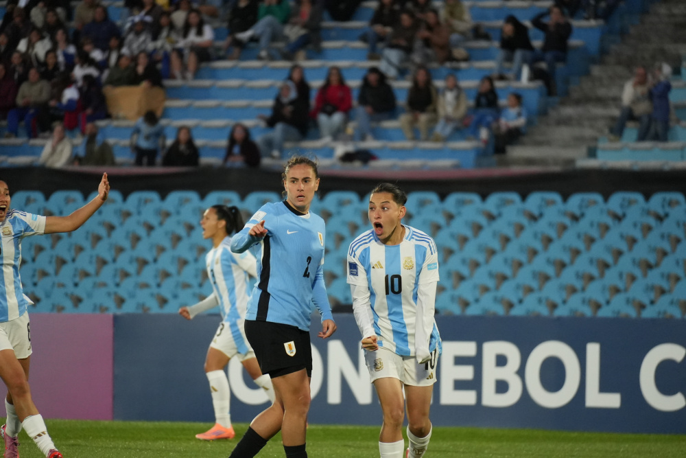 Maricel Pereyra autora de uno de los goles.