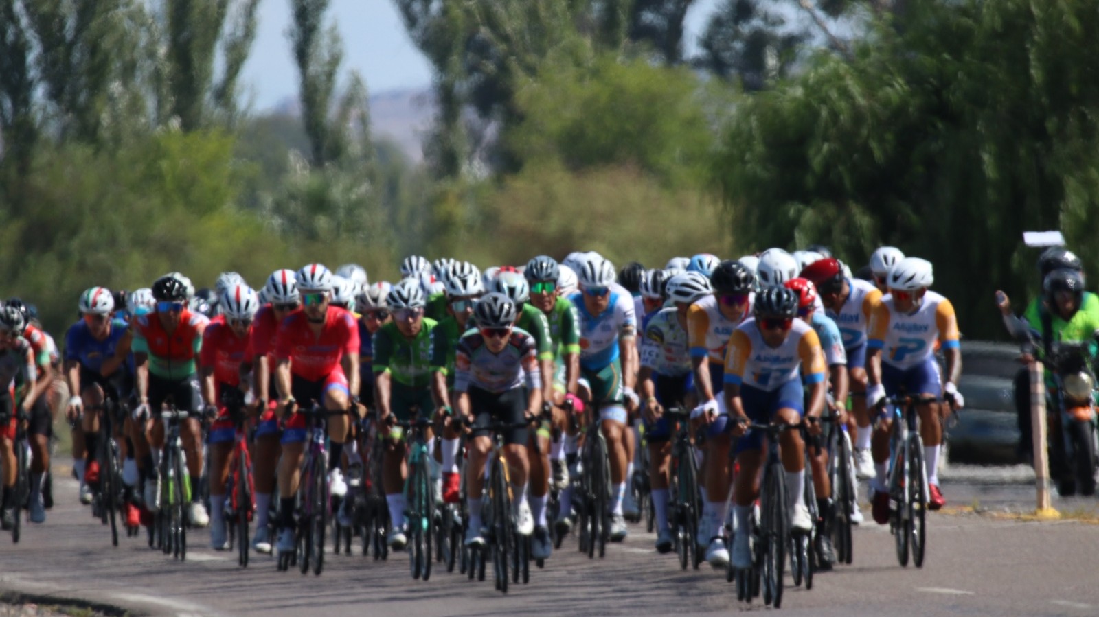 ¡El SEP no se detiene! Hugo Ruiz Calle conquistó Media Agua y la Vuelta espera por el "Gigante"