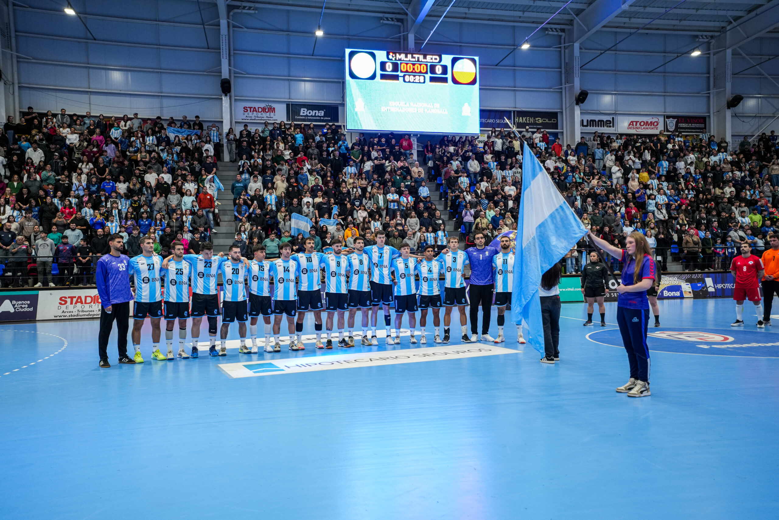 Los Gladiadores vencieron a Chile en su regreso al país