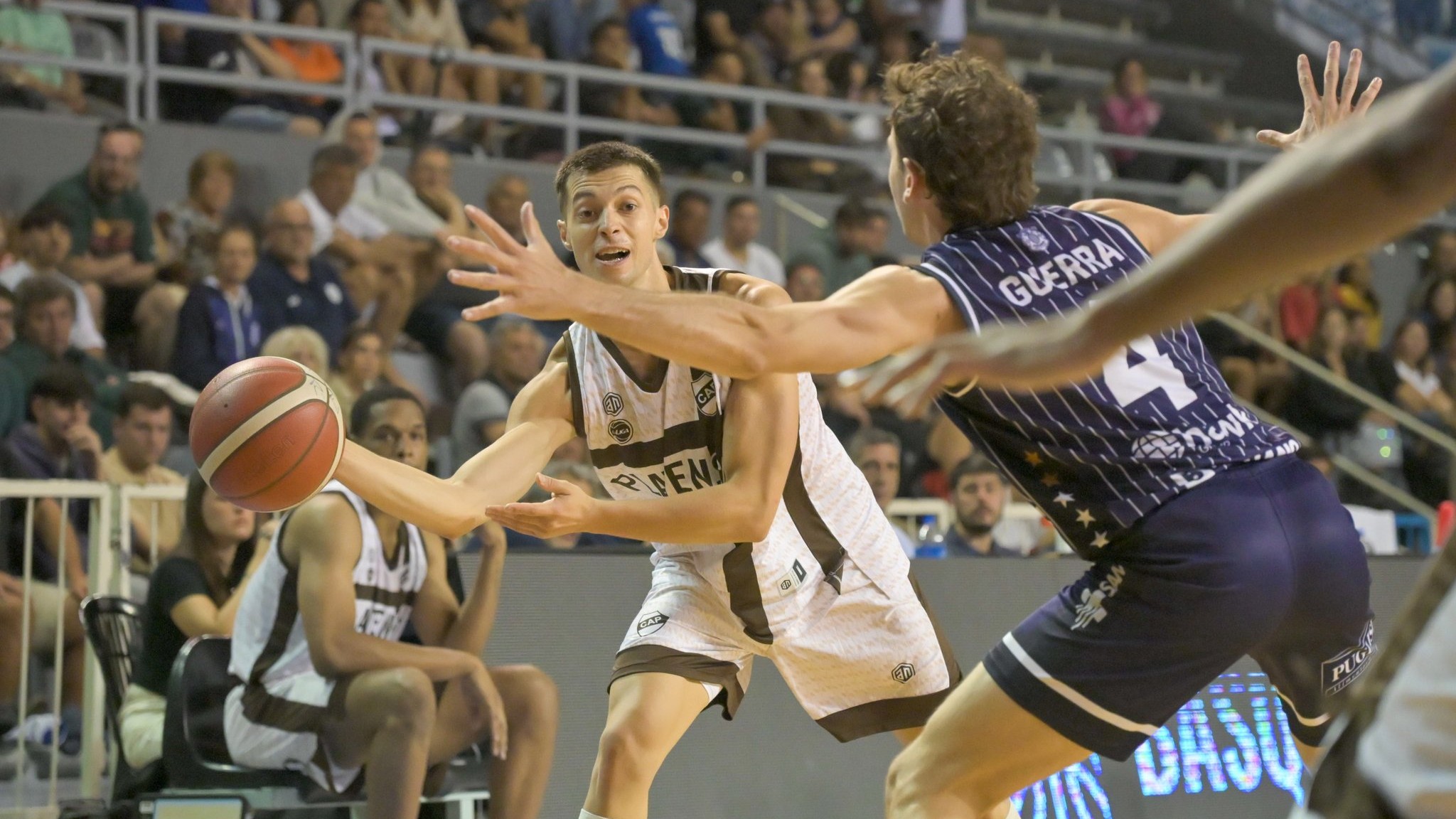 Platense tropezó en "La Feliz" con Guerrero como titular