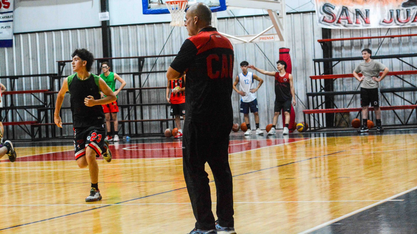 Urquiza busca ratificar su gran momento en casa ante el duro Unión de Oncativo