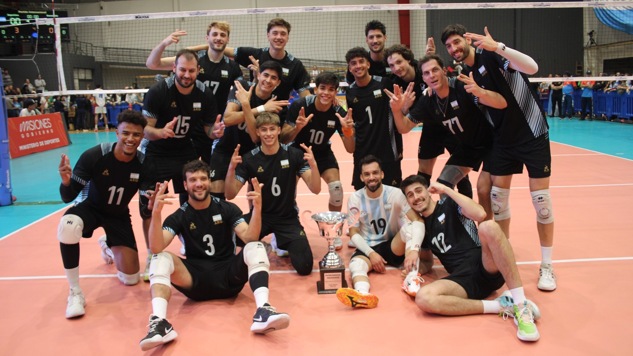 Argentina barrió a Venezuela en Posadas y calienta motores para la VNL