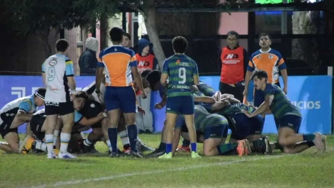 Rugby: Universitario manda en Pocito y acecha la cima