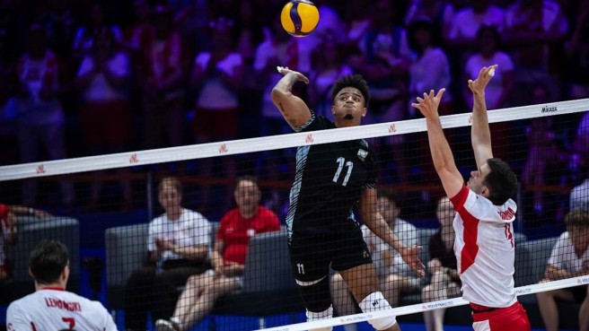 Argentina cayó ante Polonia en una jornada histórica de la VNL