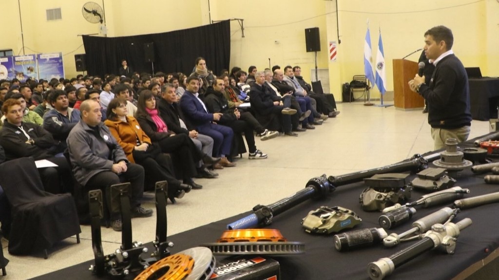 ¡El TC copará las aulas! Desembarca en San Juan una capacitación técnica única con pilotos y autos en vivo