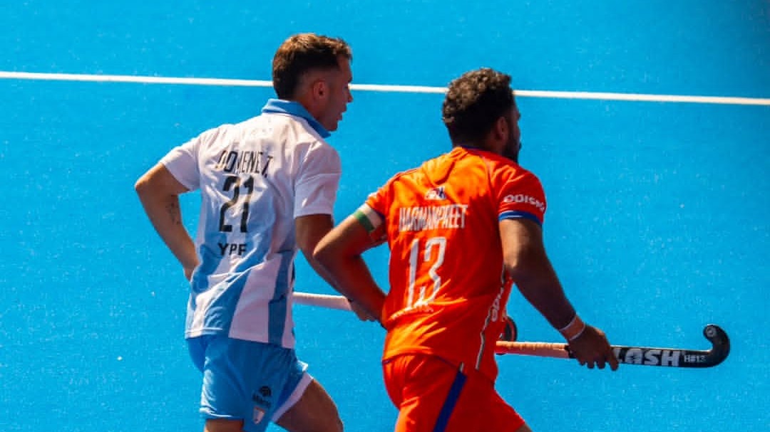 Los Leones golearon a India y quedaron a un paso de las semifinales del Mundial 